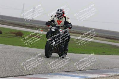 media/Nov-30-2025-TrackDaz (Sun) [[d8b22663df]]/B Group/Session 5 (Wheelie Bump)/